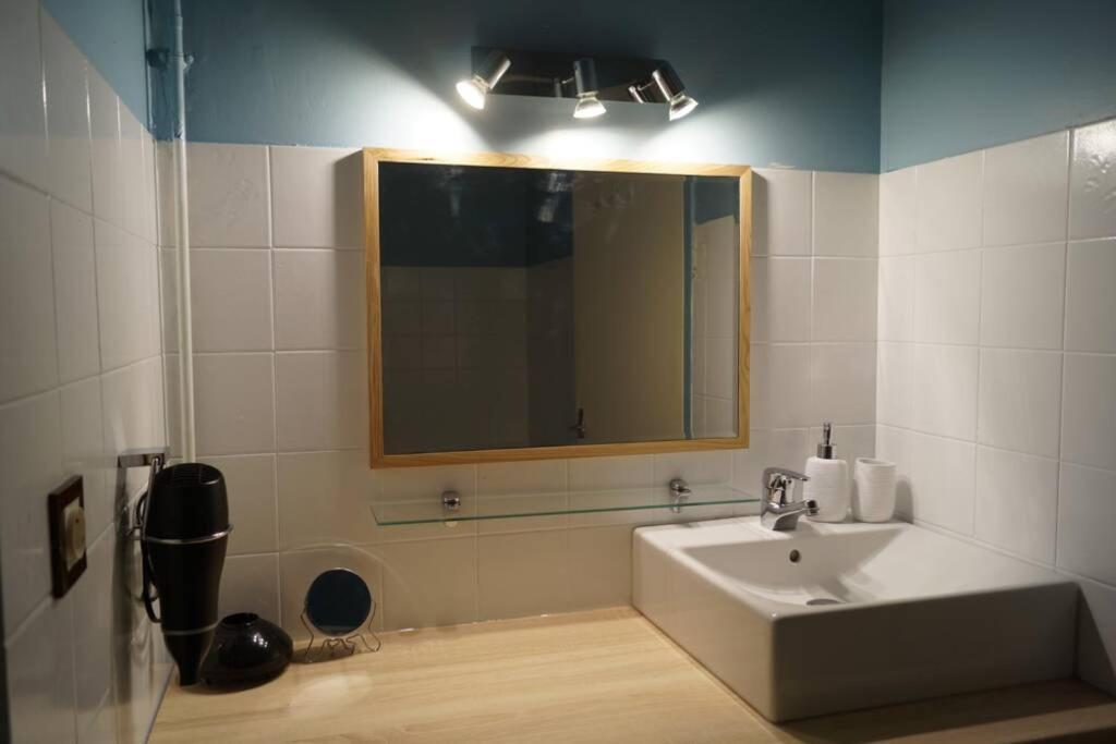 Studio lumineux au centre ville Bagnères-de-Bigorre Extérieur photo