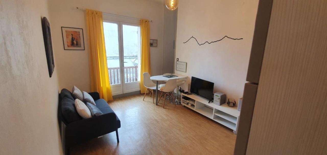 Studio lumineux au centre ville Bagnères-de-Bigorre Extérieur photo